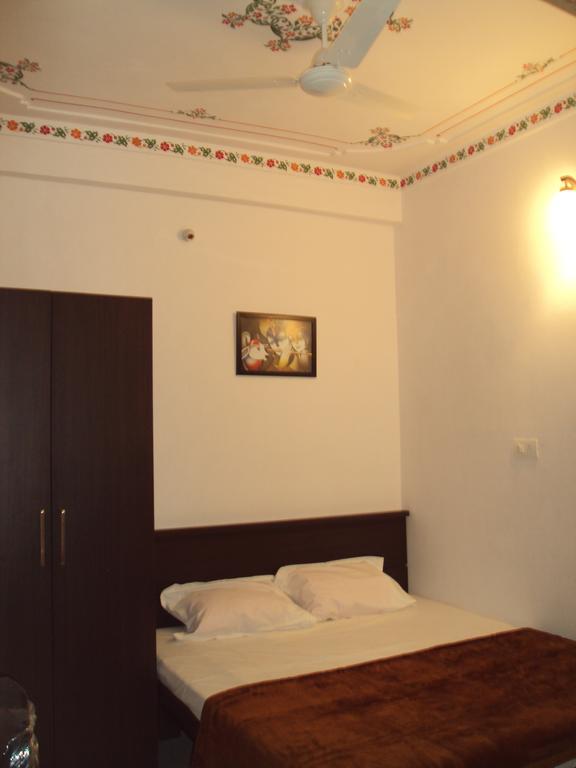 Mewar Avenue Guest House Udaipur Esterno foto